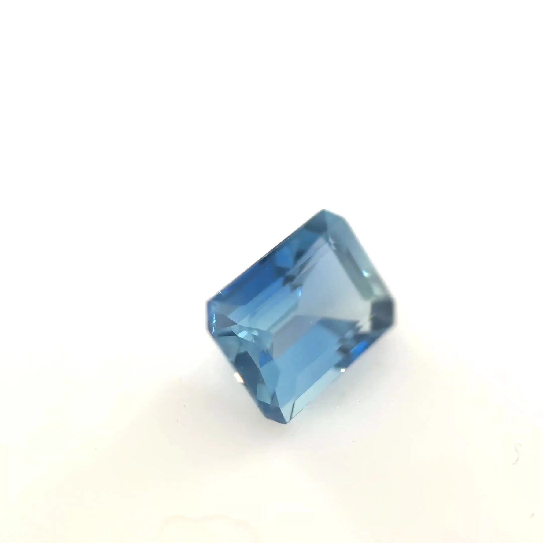 0.64ct Emerald Natural Sapphire (Colour Blue, Clarity Eye Clean, Cut Faceted)