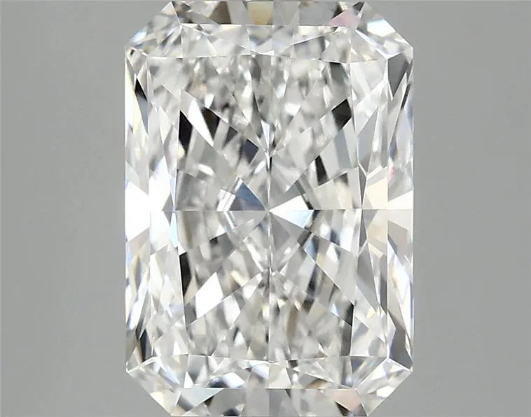 3.04ct Radiant Lab Grown Diamond (Colour F, Clarity VVS2, IGI Certified)